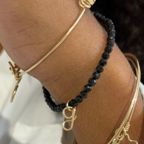 Elastic bracelet with stones and initials