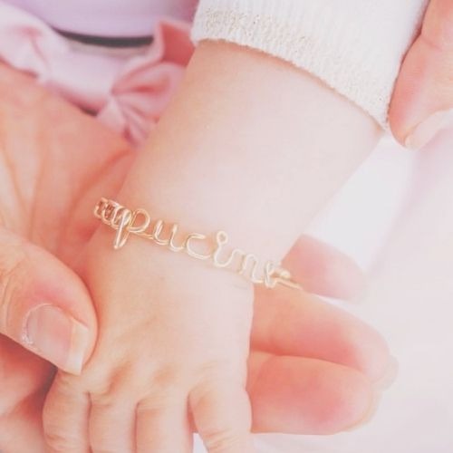 Personalized message bracelet for children