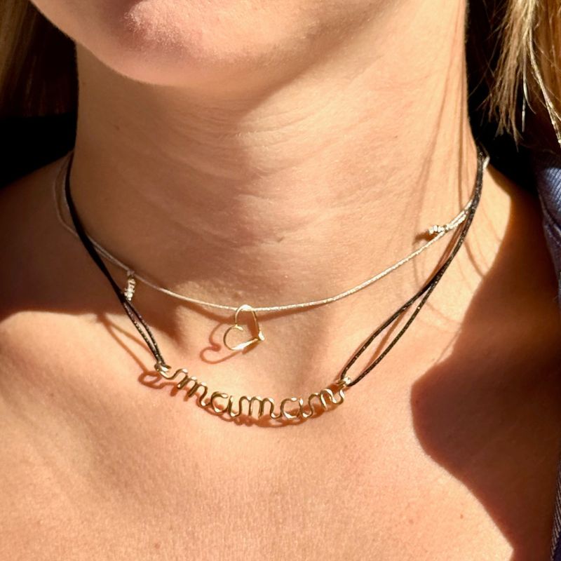 
                      
                        Collier cordon à message personnalisé
                      
                    