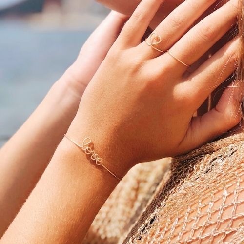 
                      
                        Bracelet love
                      
                    