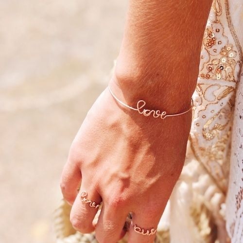 
                      
                        Bracelet love
                      
                    